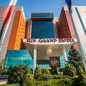 Rin Grand Boekarest